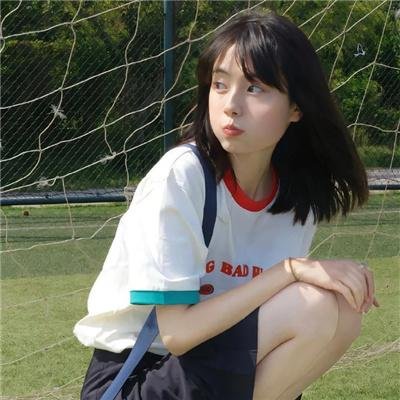 穿网球鞋的电脑